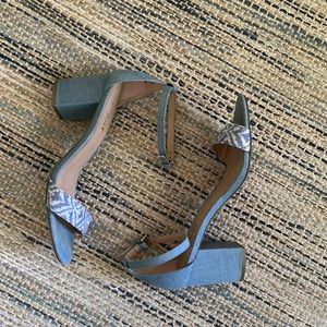 Report Chambray Heels